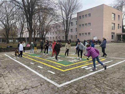 НП "Осигуряване на съвременна образователна среда" 6