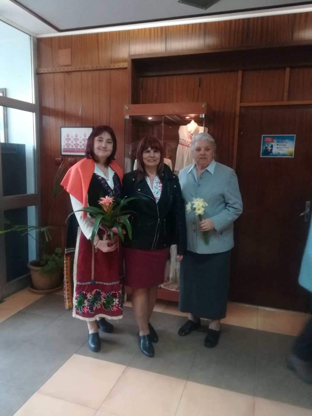 Българска шевица и народни занаяти - СУ Васил Левски - Пловдив
